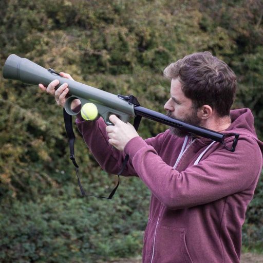 Střílecí pistole na míčky pro psy